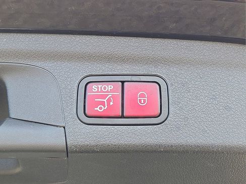 Used 2024 Mercedes-Benz GLE 350 4MATIC image 13