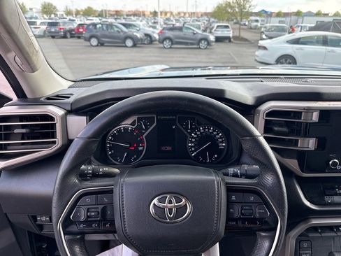 Used 2022 Toyota Tundra SR5 w/ SR5 Premium Package AWD/4WD image 13