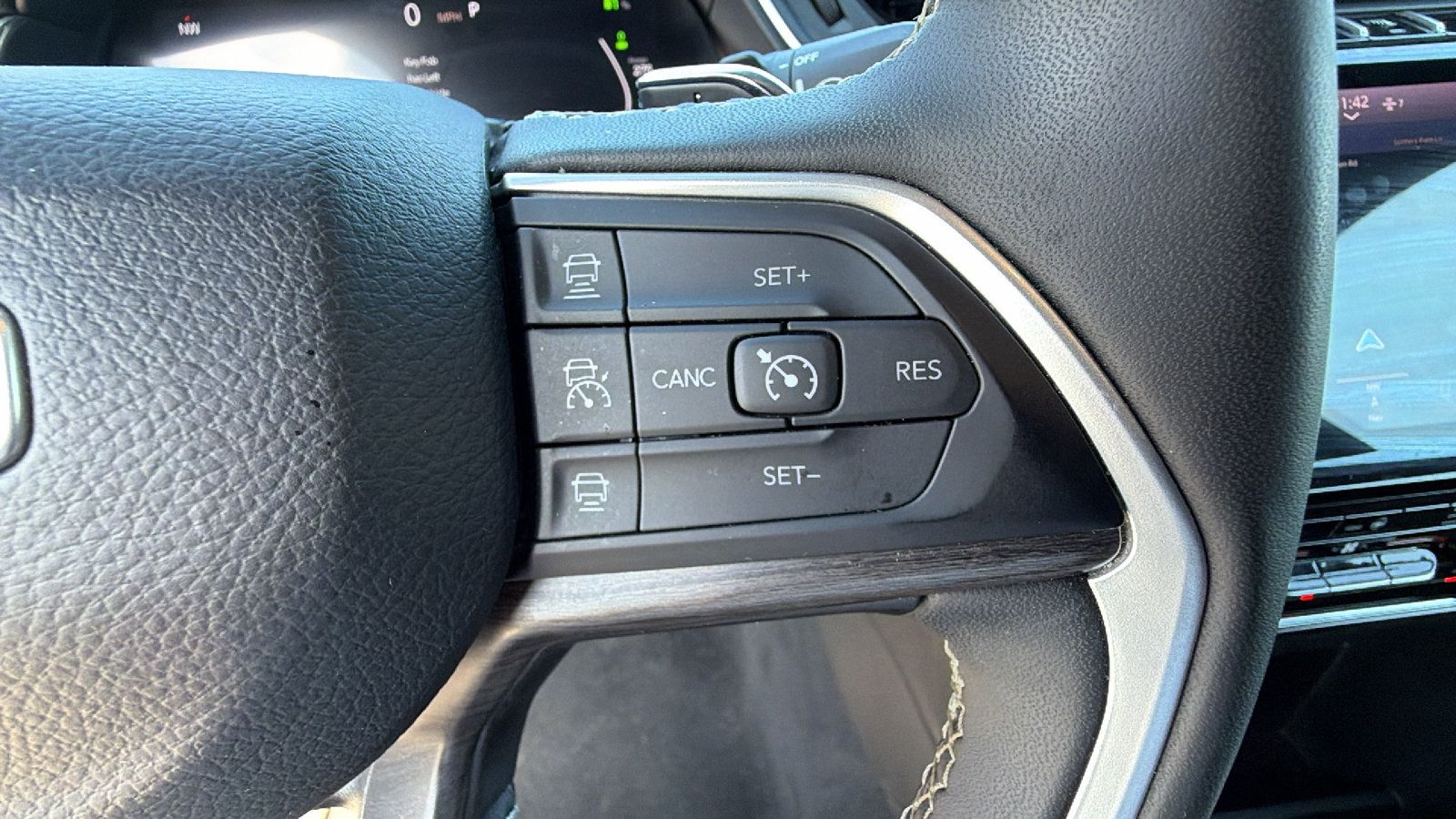 Used 2024 Jeep Grand Cherokee Limited 4xe AWD/4WD image 28