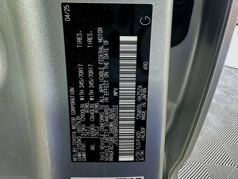 Used 2025 Toyota 4Runner SR5 AWD/4WD image 31