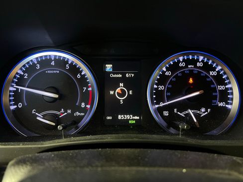 Used 2018 Toyota Highlander Limited Platinum image 10