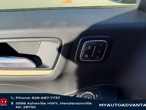 Used 2022 Ford Escape Titanium w/ Titanium Premium Package image 12