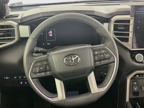 Used 2025 Toyota Tundra Limited AWD/4WD image 18