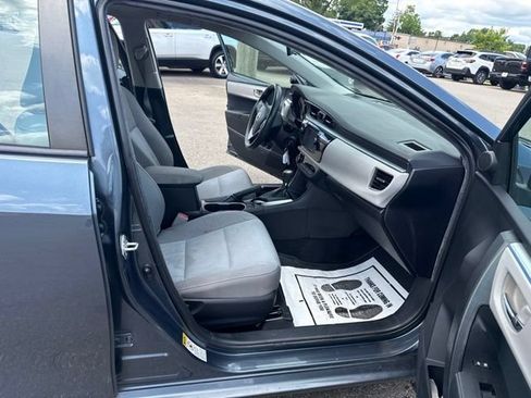 Used 2016 Toyota Corolla LE FWD image 12
