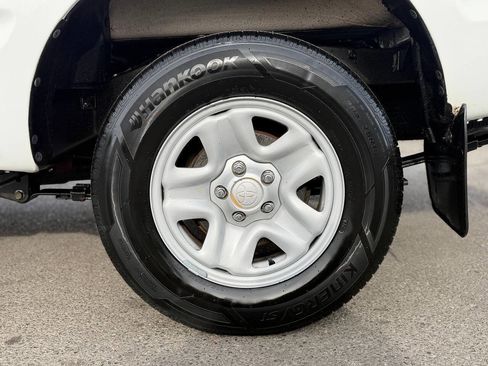 Used 2004 Toyota Tacoma 2WD Regular Cab image 71