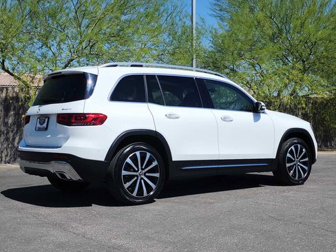 Used 2021 Mercedes-Benz GLB 250 4MATIC image 9