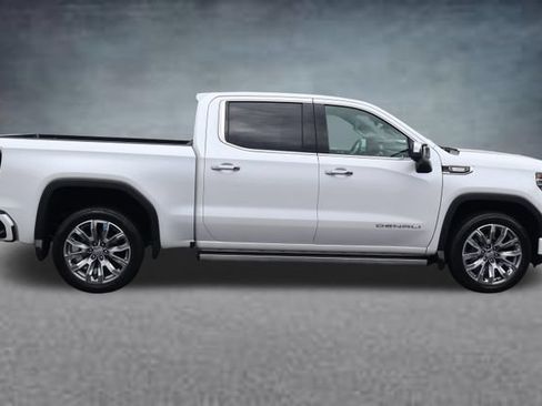 Used 2023 GMC Sierra 1500 Denali w/ Denali Reserve Package AWD/4WD image 2
