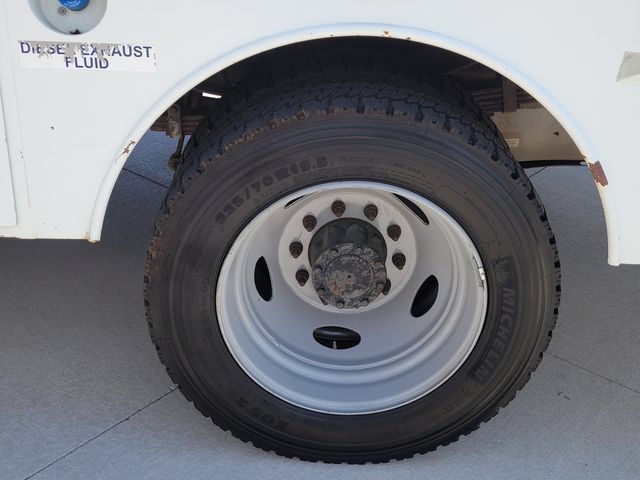 Used 2012 Ford F550 4x4 Regular Cab Super Duty w/ Payload Upgrade Pkg image 15
