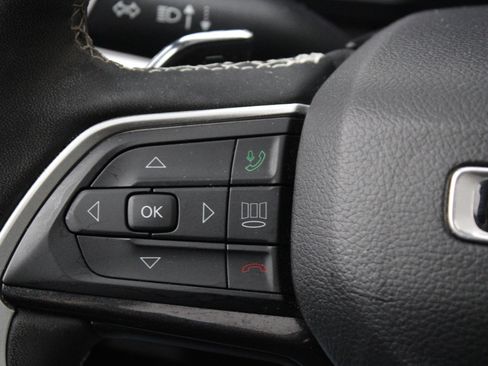 Certified 2023 Jeep Grand Cherokee L Laredo image 16