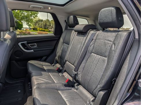 Used 2018 Land Rover Discovery Sport HSE AWD/4WD image 14
