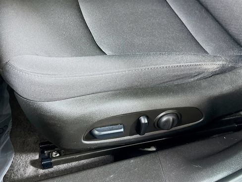 Used 2023 Chevrolet Malibu LT FWD image 17