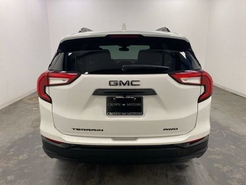 Used 2023 GMC Terrain SLE w/ Driver Convenience Package AWD/4WD image 5