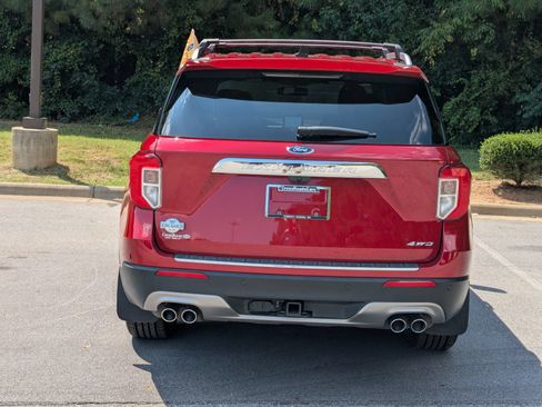 Certified 2022 Ford Explorer King Ranch w/ Premium Technology Package AWD/4WD image 4