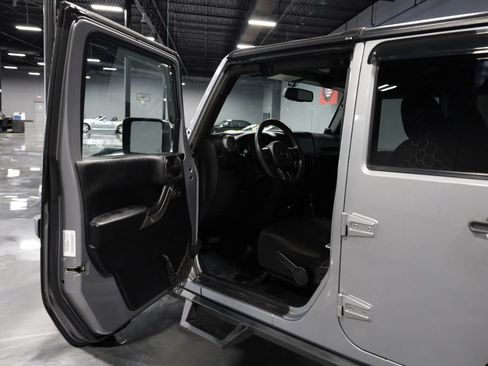 Used 2014 Jeep Wrangler Unlimited Sport w/ Quick Order Package 24S AWD/4WD image 9