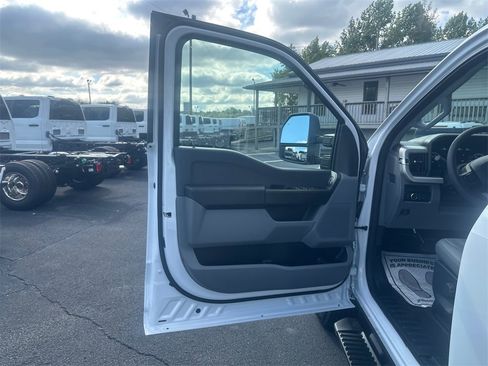 New 2026 Ford F250 XL w/ XL Driver Assist Package image 16