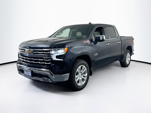 Used 2022 Chevrolet Silverado 1500 LTZ w/ LTZ Convenience Package II AWD/4WD image 1