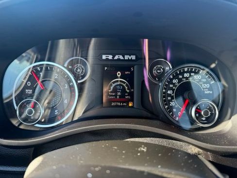 Used 2024 RAM 2500 Big Horn w/ Heated Seats & Wheel Group AWD/4WD image 16