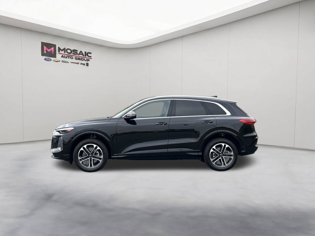 Used 2025 Audi Q5 Premium Plus w/ Premium Plus AWD/4WD image 5