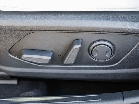 New 2026 Hyundai Elantra Limited FWD image 26