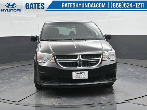 Used 2016 Dodge Grand Caravan SE image 5