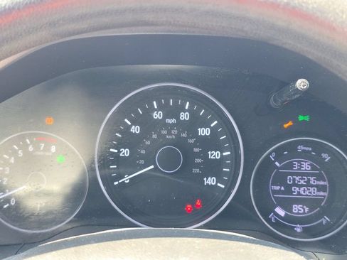 Used 2022 Honda HR-V LX image 2