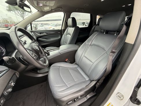 Used 2020 Buick Enclave Essence w/ Sport Touring Edition image 27