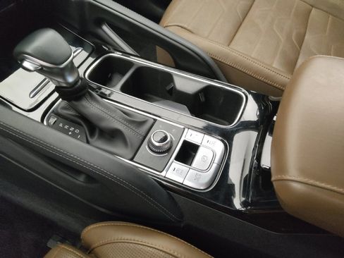Used 2021 Kia Telluride SX w/ SX Prestige Package AWD/4WD image 26