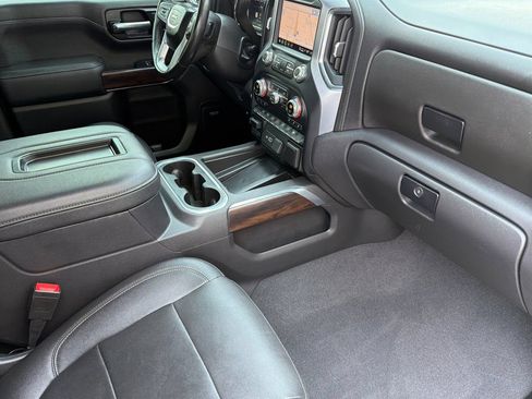 Used 2022 GMC Sierra 1500 SLT w/ SLT Premium Plus Package AWD/4WD image 15
