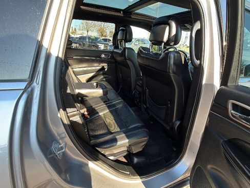 Used 2017 Jeep Grand Cherokee Limited w/ Luxury Group II AWD/4WD image 14