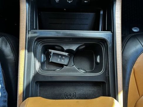 Used 2020 Land Rover Defender 110 X image 21