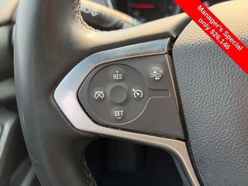 Used 2023 Chevrolet Traverse LT FWD image 15