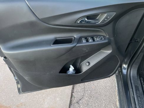 Used 2018 Chevrolet Equinox LT image 20