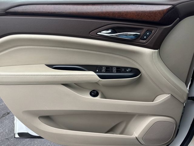 Used 2016 Cadillac SRX Luxury w/ Driver Awareness Package FWD image 10