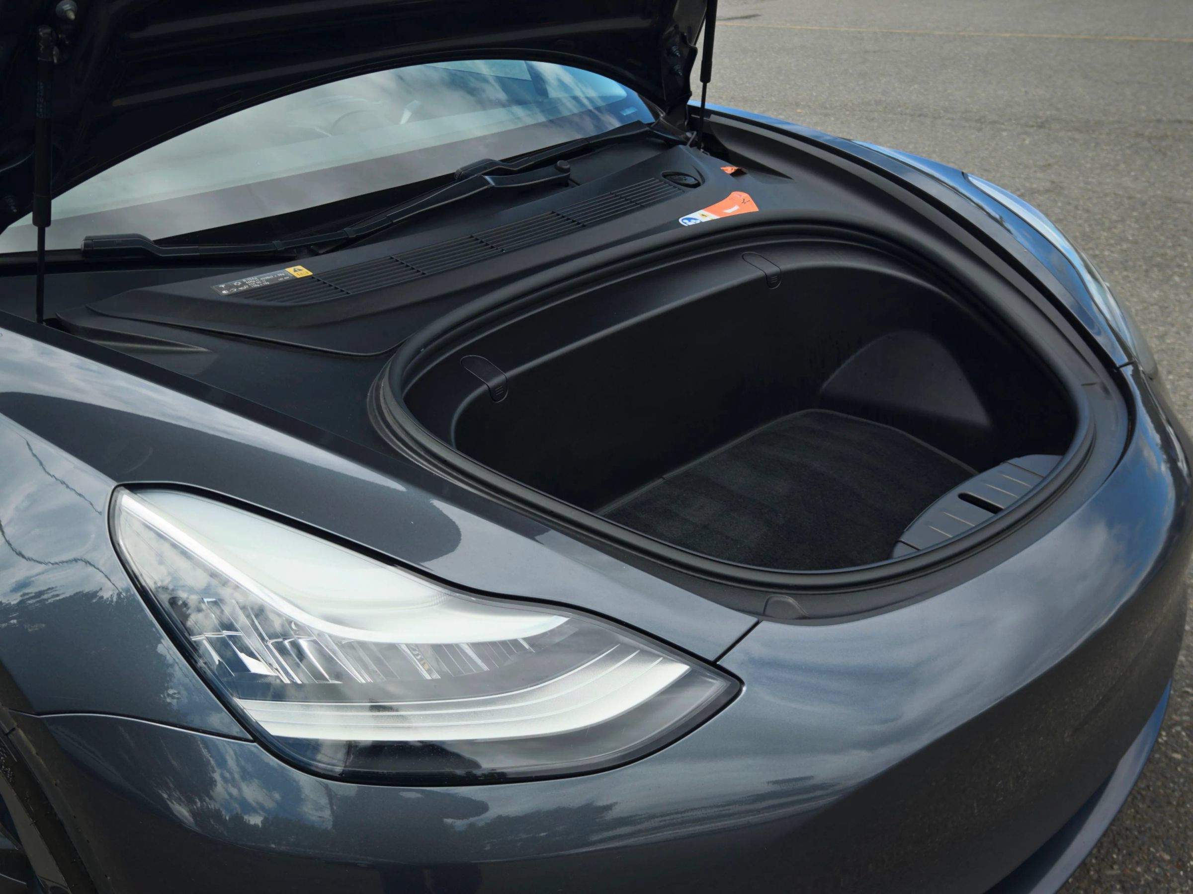 Used 2018 Tesla Model 3 Long Range RWD image 43