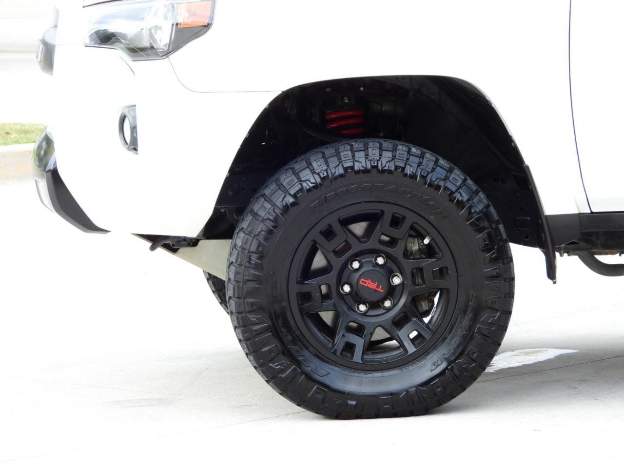 Used 2018 Toyota 4Runner TRD Pro AWD/4WD image 32