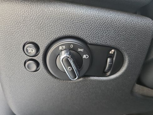 Used 2023 MINI Cooper SE FWD image 25