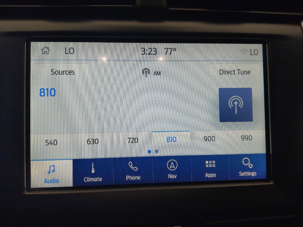 Used 2020 Ford Fusion SE FWD image 25