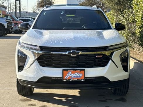 New 2026 Chevrolet Trax RS w/ Sunroof Package image 8