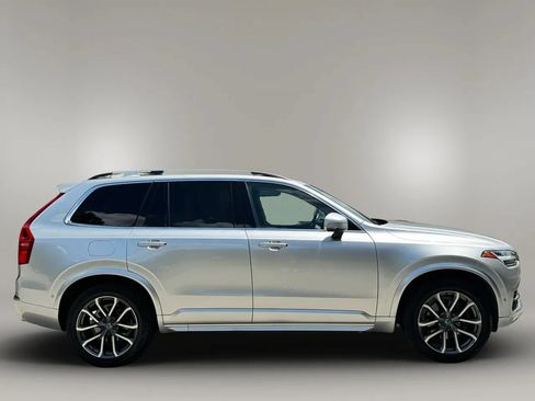 Used 2017 Volvo XC90 T6 Momentum w/ Vision Package AWD/4WD image 4