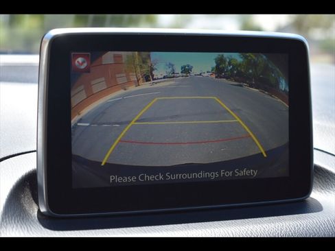 Used 2016 MAZDA MAZDA3 i Touring FWD image 11