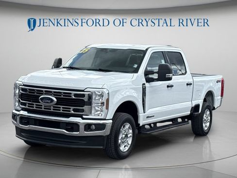 Certified 2025 Ford F250 XLT AWD/4WD image 14