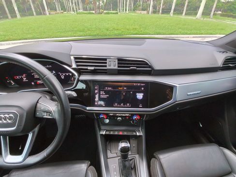 Used 2020 Audi Q3 2.0T Premium Plus w/ Premium Plus Package AWD/4WD image 26