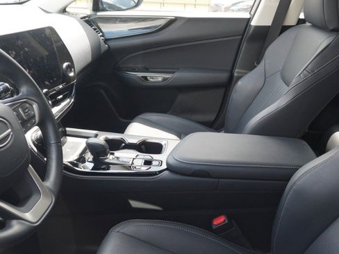 Used 2024 Lexus NX 350 AWD image 8
