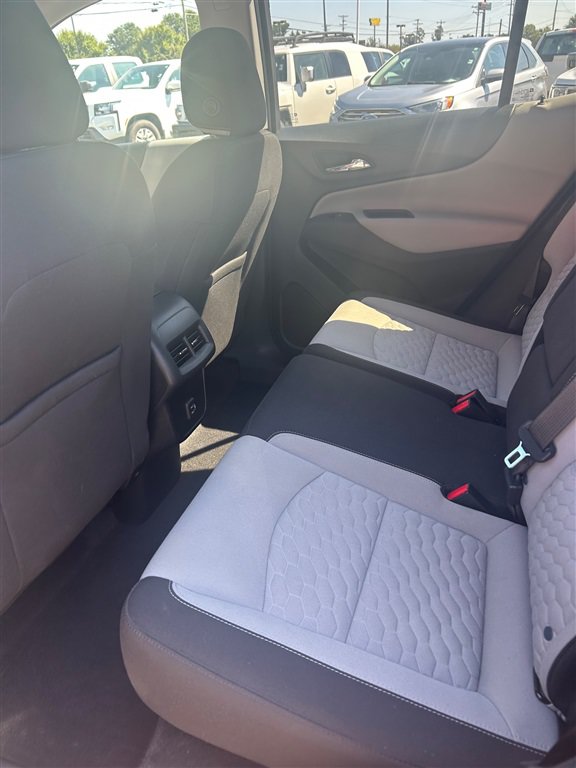 Used 2020 Chevrolet Equinox LS w/ LS Convenience Package FWD image 9