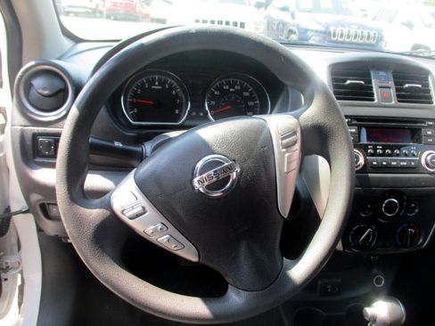 Used 2018 Nissan Versa SV image 11