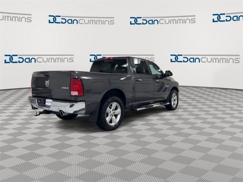 Used 2016 RAM 1500 Classic SLT w/ SLT Plus D￩cor Group image 8