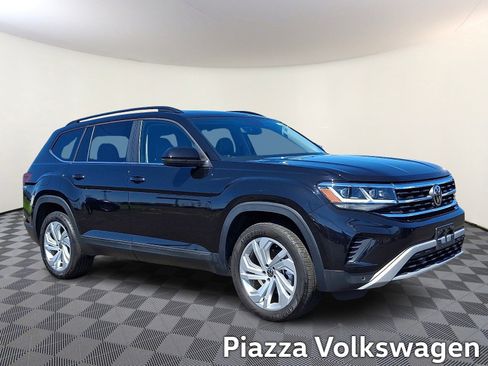 Used 2023 Volkswagen Atlas SE w/ Panoramic Sunroof Package image 1
