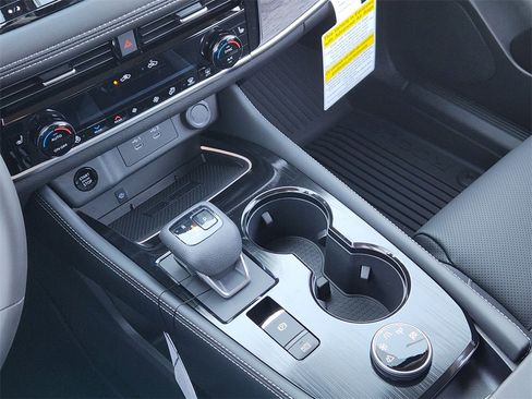 New 2026 Nissan Rogue Platinum w/ Platinum Premium Package image 15