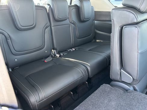 New 2026 Nissan Armada SV image 12