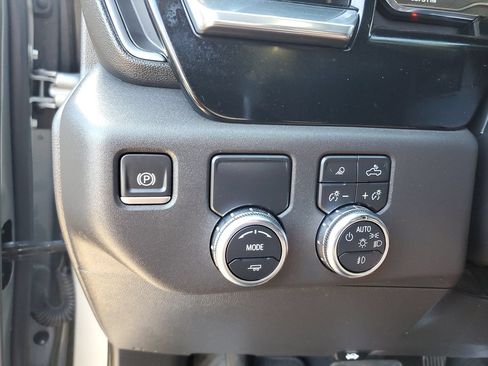 Used 2023 GMC Sierra 1500 SLT w/ SLT Premium Plus Package RWD image 30